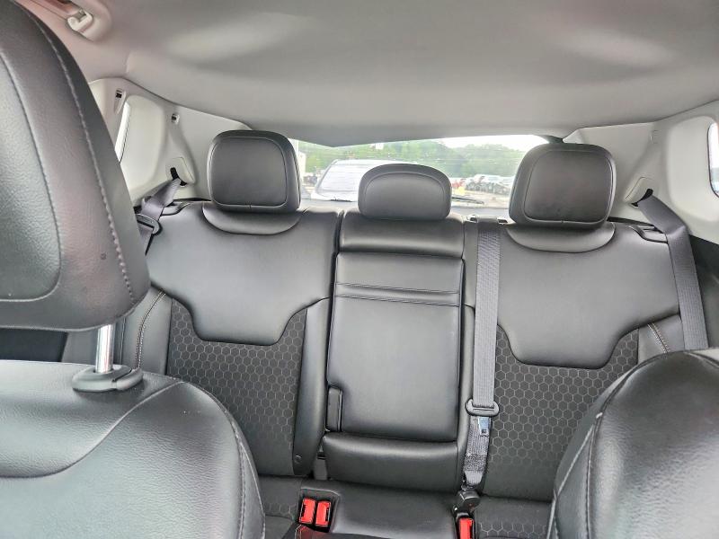 Photo 10 from auction – 2018 JEEP COMPASS with VIN 3C4NJDBB6JT283047