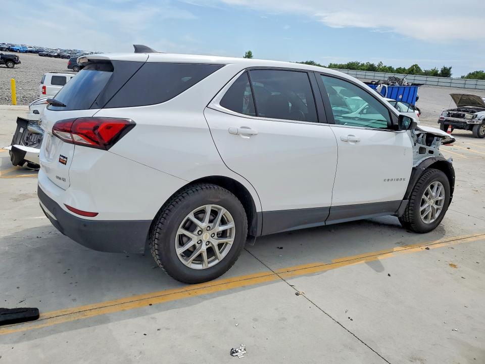Photo 3 from auction – 2022 CHEVROLET EQUINOX with VIN 3GNAXUEVXNL257440