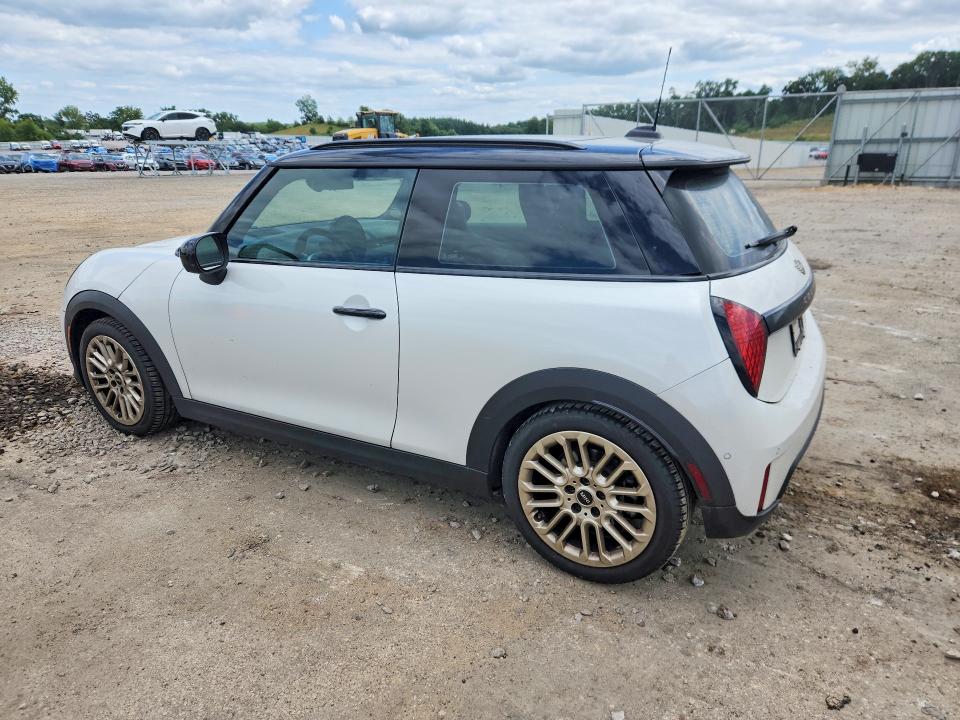 Photo 2 from auction – 2025 MINI COOPER with VIN WMW13GD04S2W43602