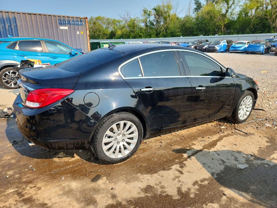 Photo 3 from auction – 2013 BUICK REGAL with VIN 2G4GS5EV7D9249803