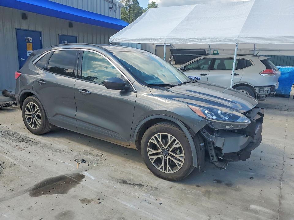 Photo 4 from auction – 2020 FORD ESCAPE with VIN 1FMCU0H6XLUC74342