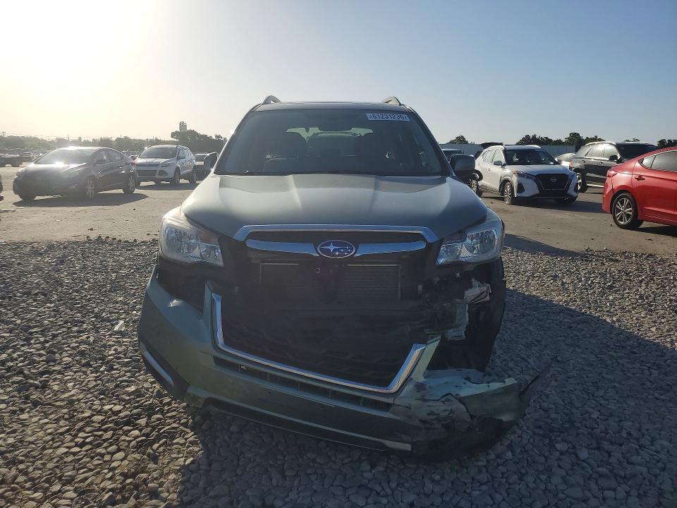 Photo 5 from auction – 2018 SUBARU FORESTER with VIN JF2SJAEC2JH405537