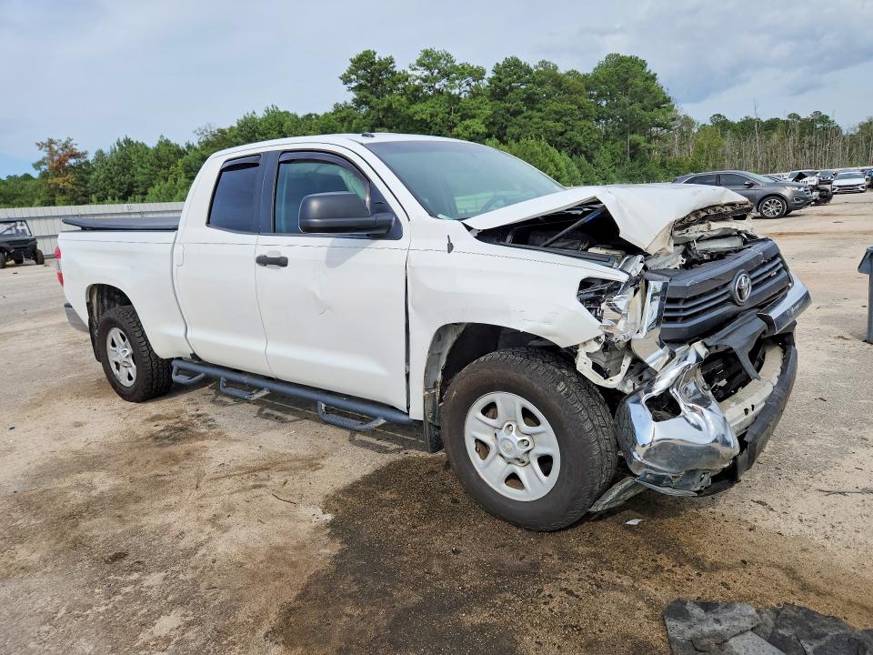 Photo 4 from auction – 2015 TOYOTA TUNDRA with VIN 5TFRM5F11FX086332