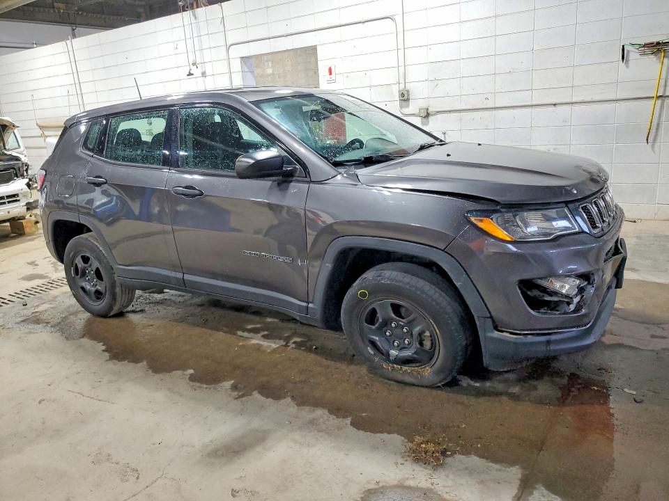 Photo 4 from auction – 2019 JEEP COMPASS with VIN 3C4NJDAB8KT801050