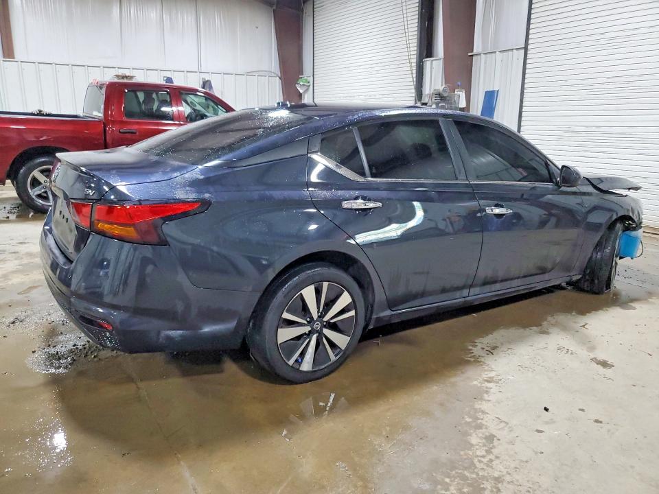 Photo 3 from auction – 2021 NISSAN ALTIMA with VIN 1N4BL4DV4MN312642