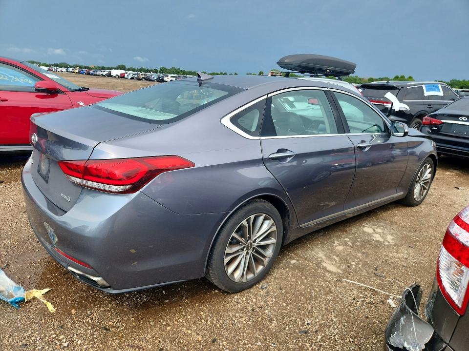 Photo 3 from auction – 2015 HYUNDAI GENESIS with VIN KMHGN4JEXFU036180