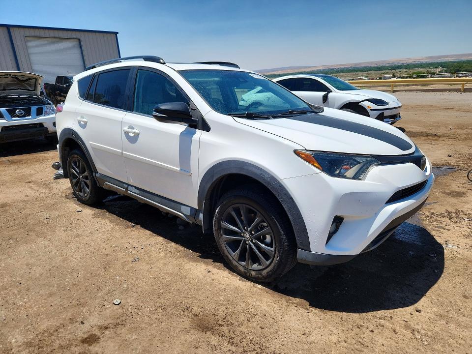 Photo 4 from auction – 2018 TOYOTA RAV4 with VIN 2T3RFREV1JW709967