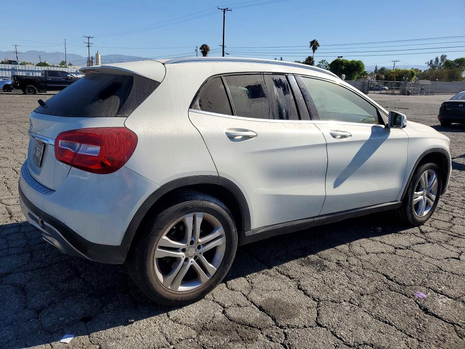 Photo 3 from auction – 2017 MERCEDES-BENZ GLA with VIN WDCTG4EB8HJ356139