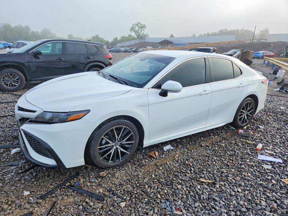 TOYOTA CAMRY 2023 with VIN 4T1G11AK2PU173938 - Photo from auction