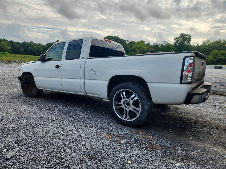 Photo 2 from auction – 2004 CHEVROLET SILVERADO with VIN 2GCEC19V841107664