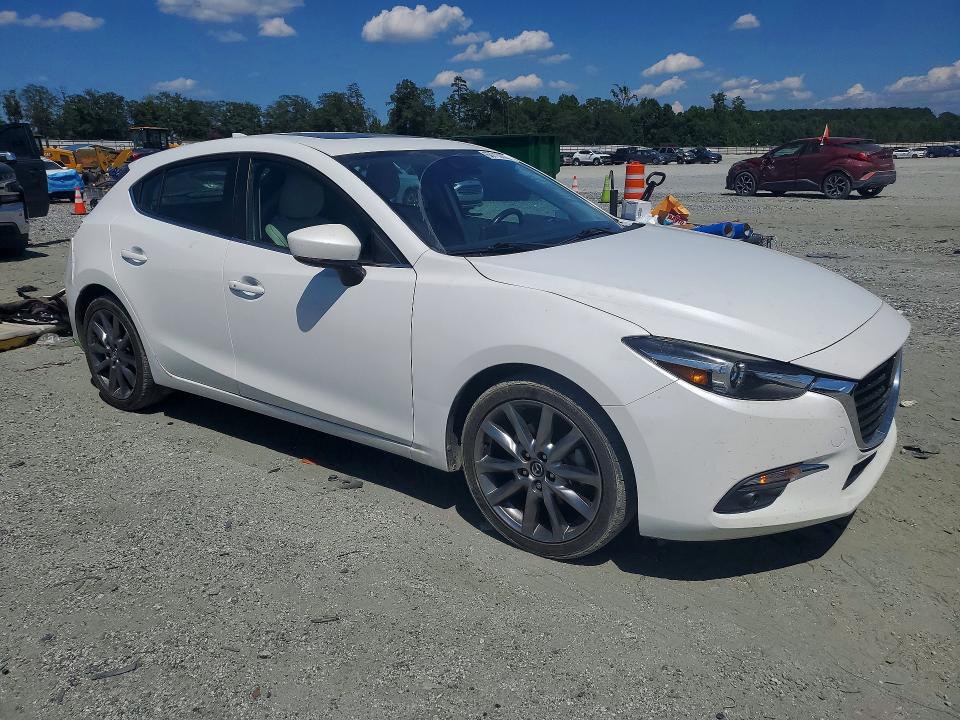 Photo 4 from auction – 2018 MAZDA 3 with VIN 3MZBN1M35JM217740