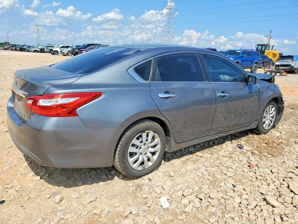 Photo 3 from auction – 2017 NISSAN ALTIMA with VIN 1N4AL3AP5HC294259