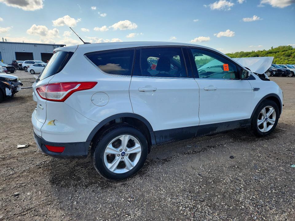 Photo 3 from auction – 2015 FORD ESCAPE with VIN 1FMCU0GX6FUB89822