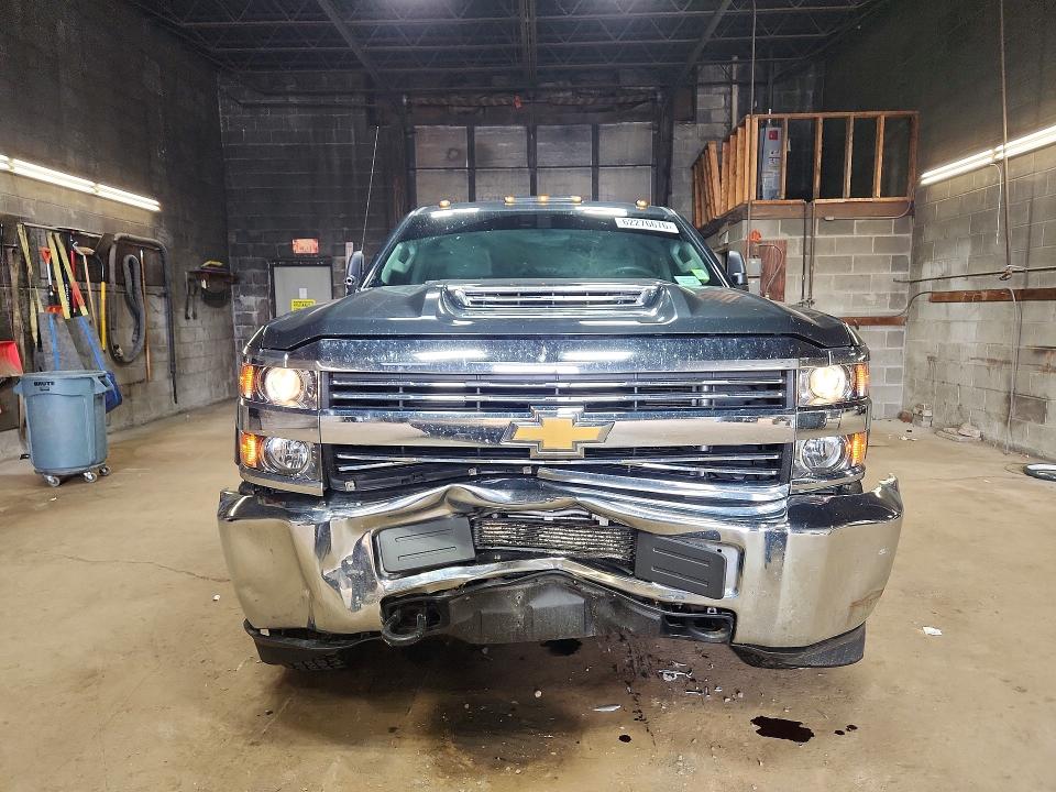 Photo 5 from auction – 2017 CHEVROLET SILVERADO with VIN 1GC2KUEY2HZ327354