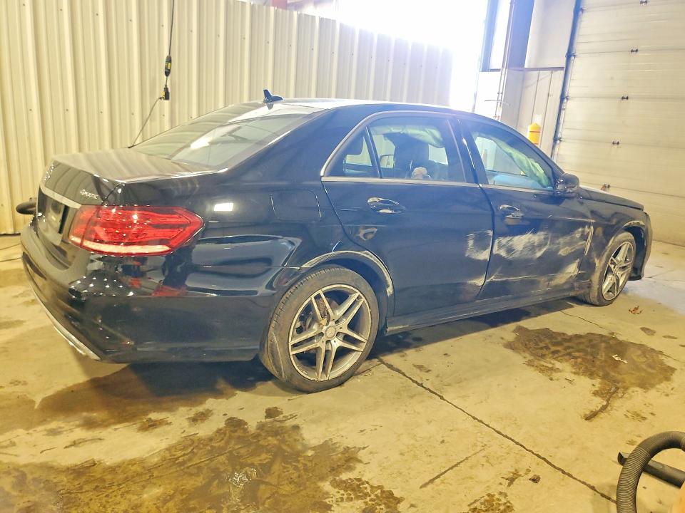Photo 3 from auction – 2016 MERCEDES-BENZ E with VIN WDDHF8JB1GB261173