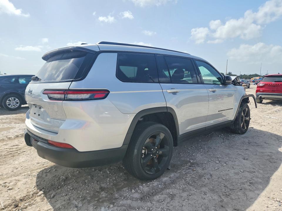 Photo 3 from auction – 2023 JEEP GRAND CHEROKEE with VIN 1C4RJKAG0P8842070