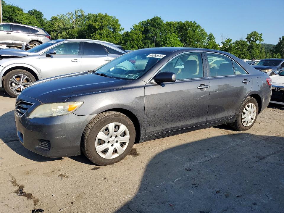 TOYOTA CAMRY 2011 z numerem VIN 4T1BF3EK6BU647786 - Zdjęcie z aukcji