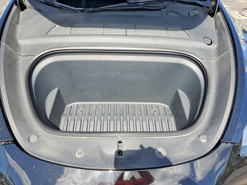 Photo 12 from auction – 2022 TESLA MODEL Y with VIN 7SAYGDEE2NA006742