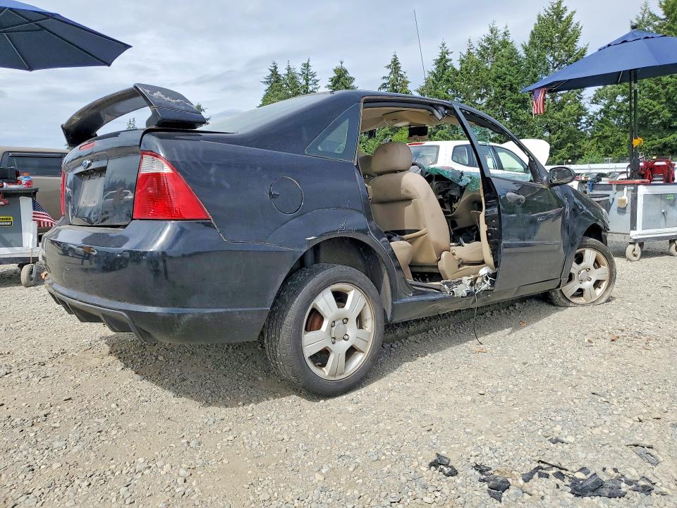 Photo 3 from auction – 2006 FORD FOCUS with VIN 1FAFP34N76W205520