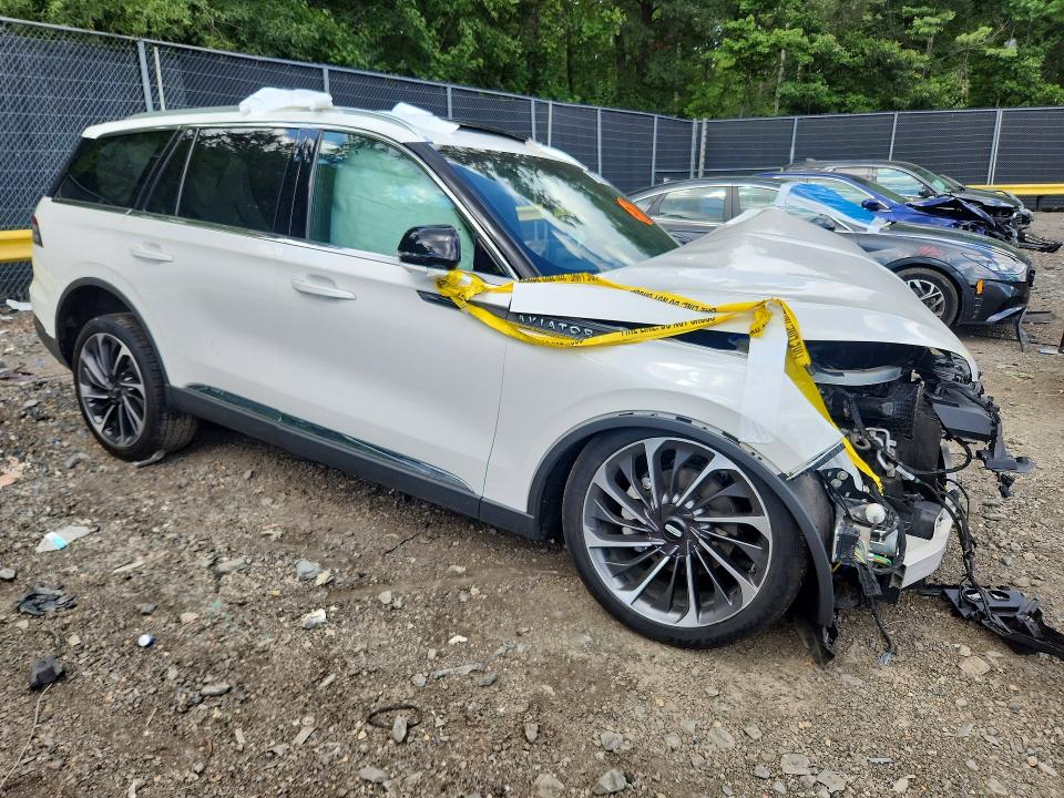 Zdjęcie 4 z aukcji – 2021 LINCOLN AVIATOR z VIN 5LM5J7XC2MGL06960