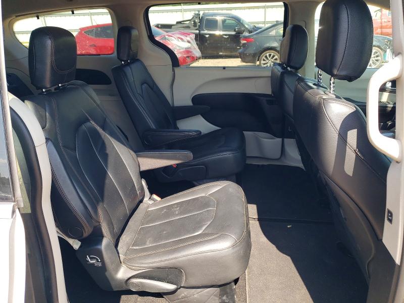 Photo 11 from auction – 2017 CHRYSLER PACIFICA with VIN 2C4RC1BG2HR576575