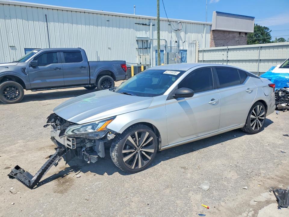 NISSAN ALTIMA 2019 with VIN 1N4BL4CV7KC191762 - Photo from auction