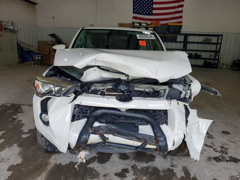 Photo 5 from auction – 2016 TOYOTA 4RUNNER with VIN JTEBU5JR6G5328555