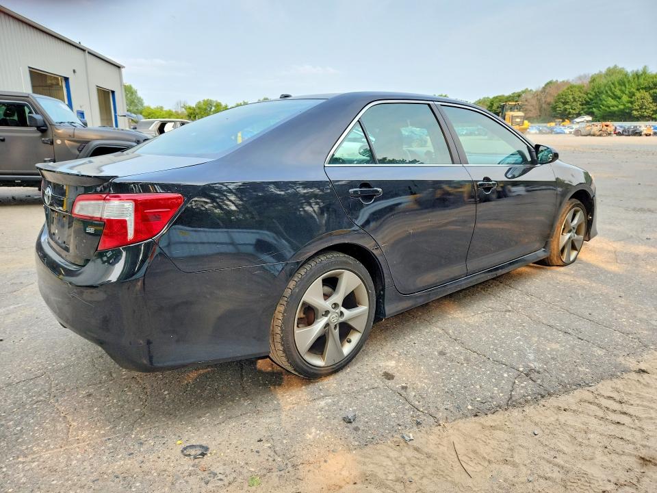 Photo 3 from auction – 2012 TOYOTA CAMRY with VIN 4T1BF1FK9CU190900