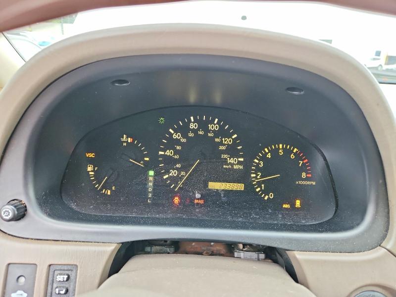 Photo 9 from auction – 2002 LEXUS RX with VIN JTJHF10UX20285073
