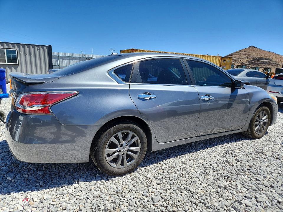 Photo 3 from auction – 2015 NISSAN ALTIMA with VIN 1N4AL3AP9FC442927