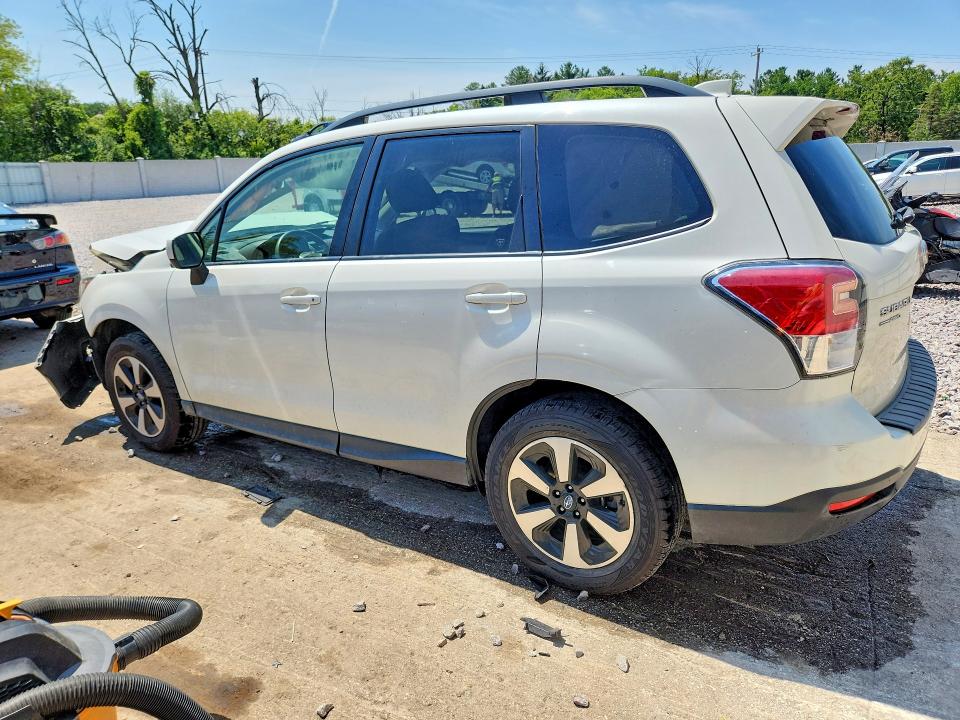 Photo 2 from auction – 2017 SUBARU FORESTER with VIN JF2SJAGC8HH425279