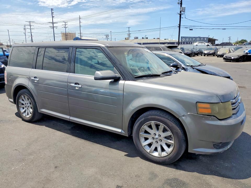 Photo 4 from auction – 2010 FORD FLEX with VIN 2FMHK6CC3ABA81917