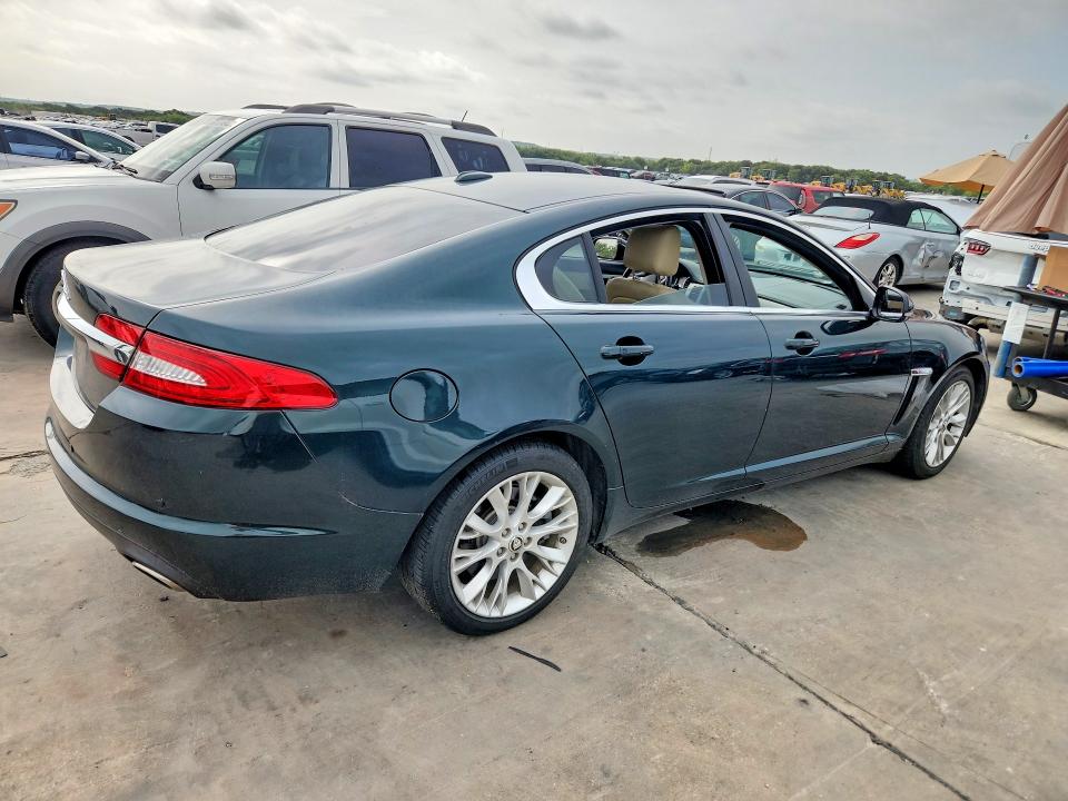 Photo 3 from auction – 2012 JAGUAR XF with VIN SAJWA0FB7CLS42949