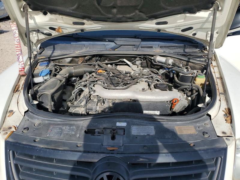 Photo 12 from auction – 2010 VOLKSWAGEN TOUAREG with VIN WVGFK7A93AD000946