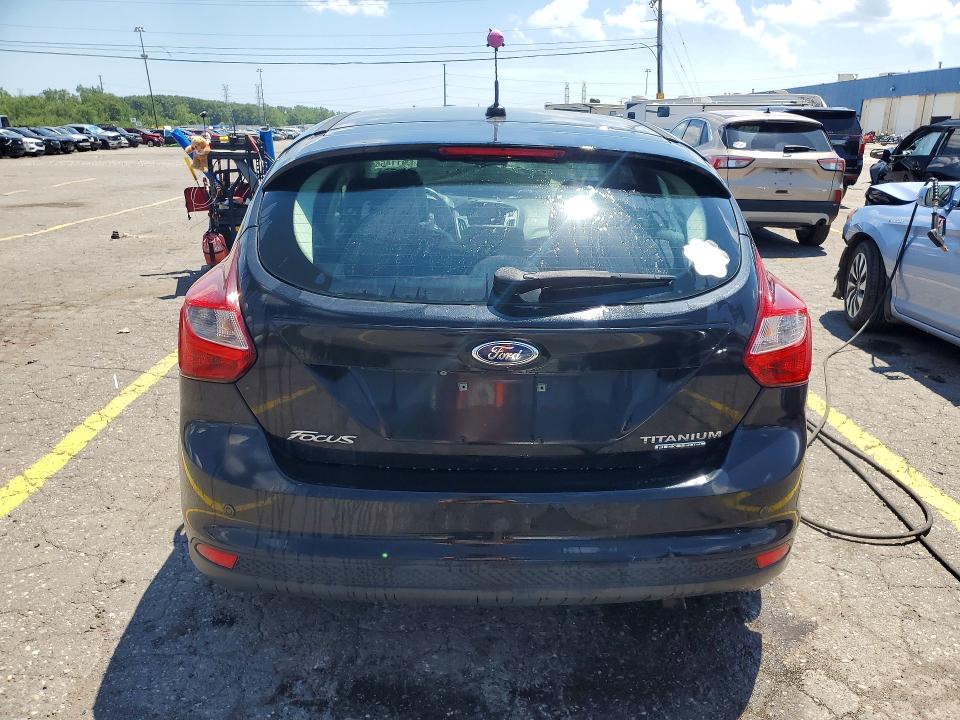 Photo 6 from auction – 2014 FORD FOCUS with VIN 1FADP3N26EL107297