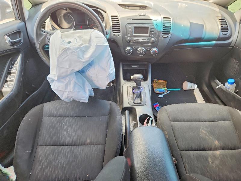 Photo 8 from auction – 2016 KIA FORTE with VIN KNAFK4A65G5613921