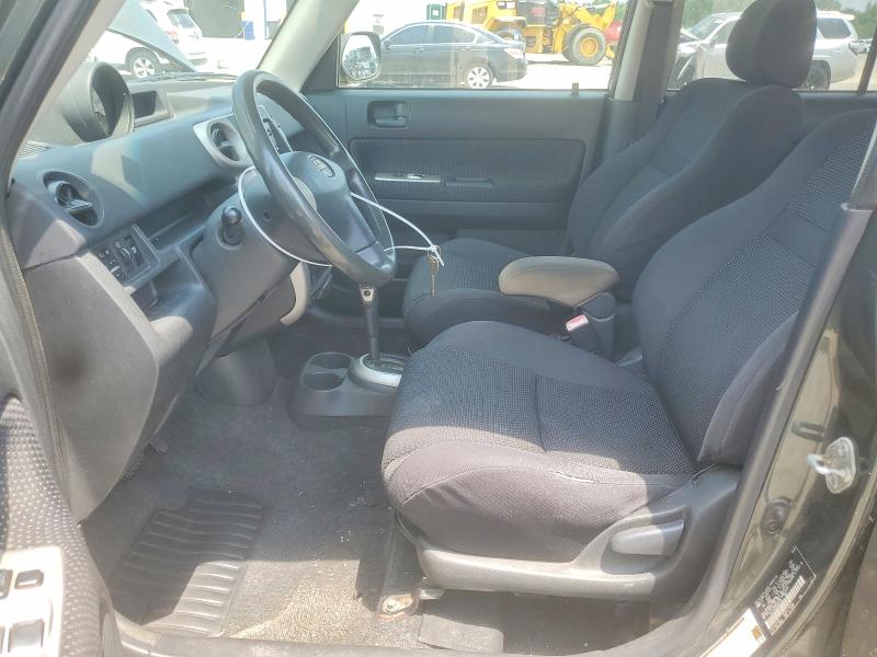 Photo 7 from auction – 2005 SCION XB with VIN JTLKT324454029183