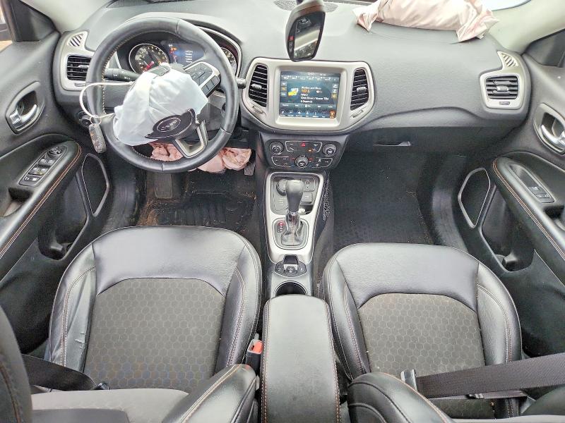Photo 8 from auction – 2018 JEEP COMPASS with VIN 3C4NJDBB1JT178366