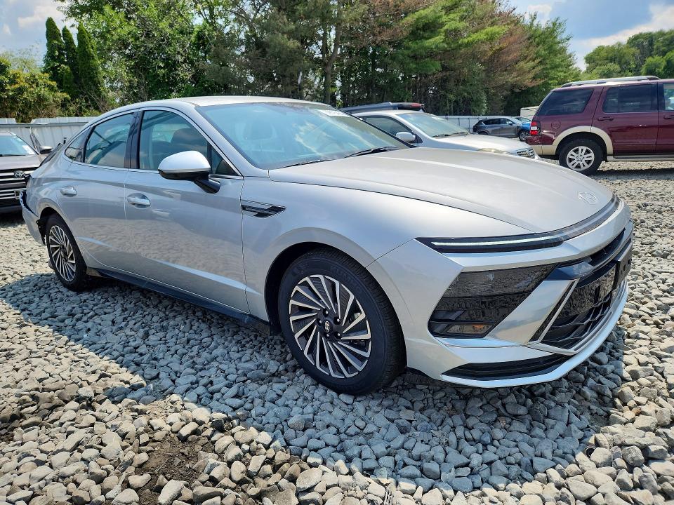 Снимка 4 от търг – 2025 HYUNDAI SONATA HYBRID с VIN KMHL34JJ7SA133379