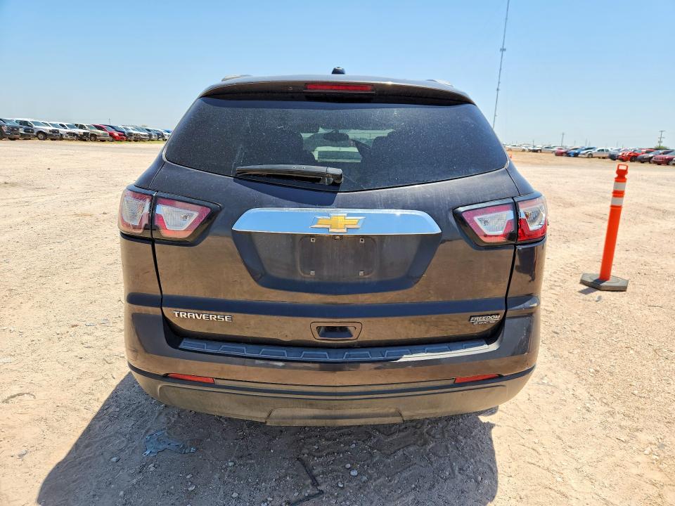 Photo 6 from auction – 2017 CHEVROLET TRAVERSE with VIN 1GNKRFKD6HJ135658