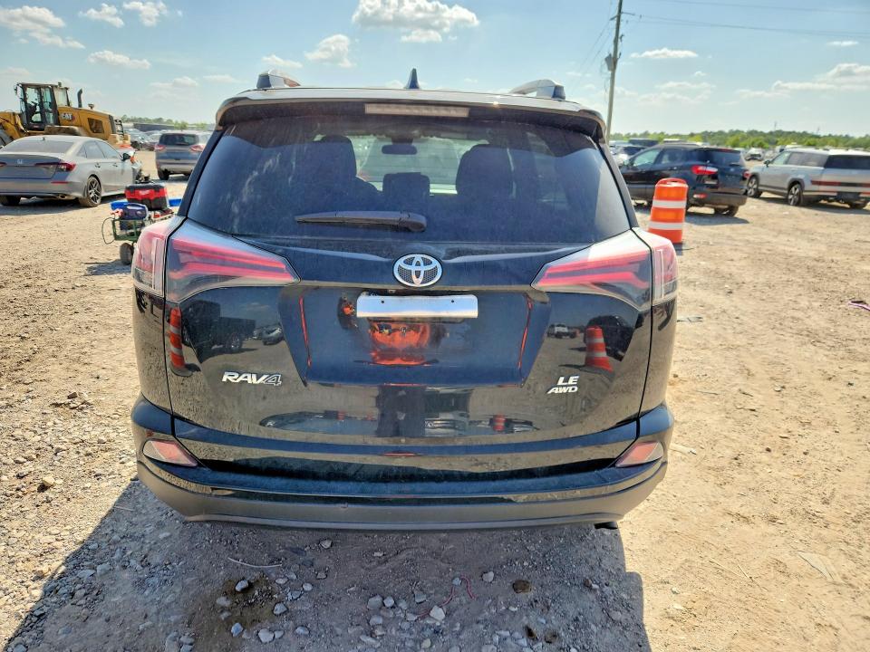 Photo 6 from auction – 2018 TOYOTA RAV4 with VIN 2T3BFREV1JW811528