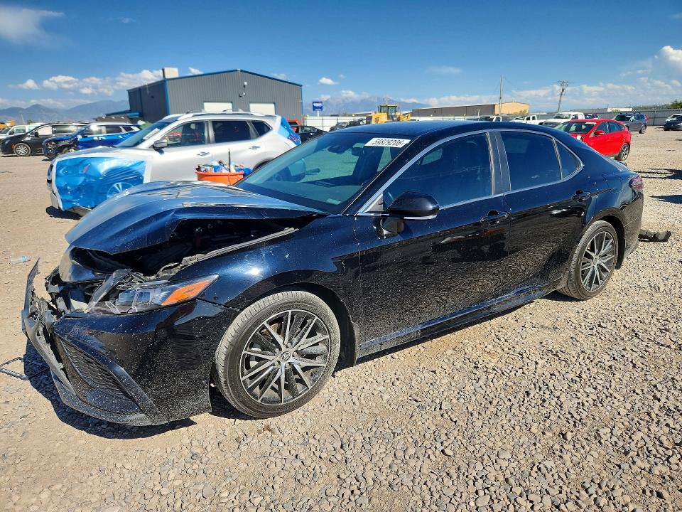TOYOTA CAMRY 2022 with VIN 4T1G11BK8NU064962 - Photo from auction