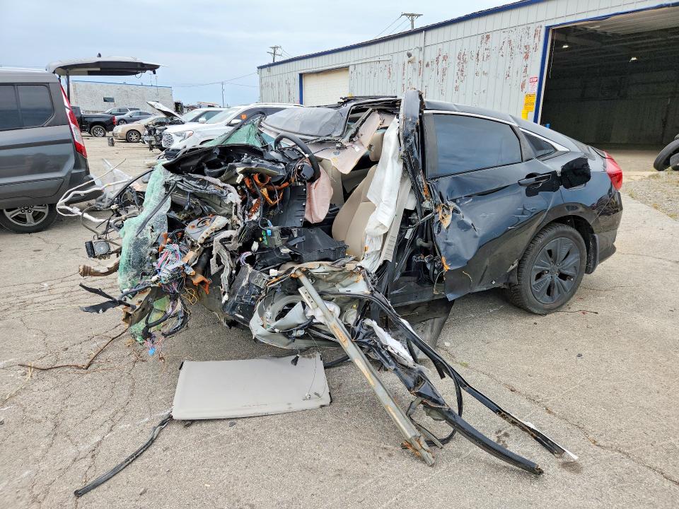 Photo 1 from auction – 2016 HONDA CIVIC with VIN 19XFC1F3XGE202497