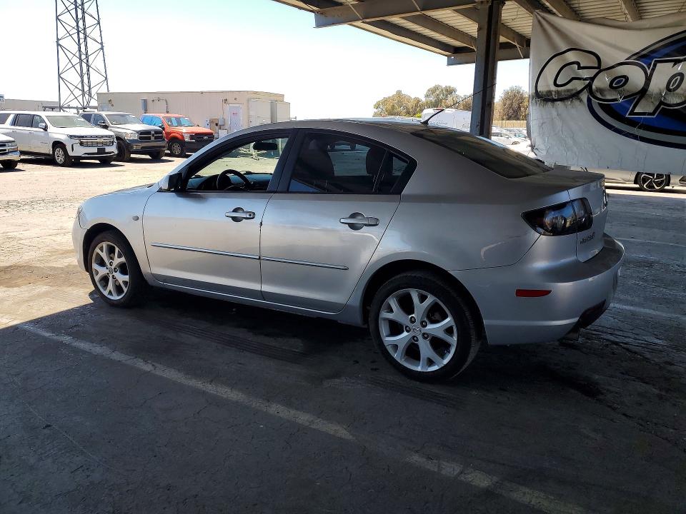 Photo 2 from auction – 2007 MAZDA 3 with VIN JM1BK12F271674052