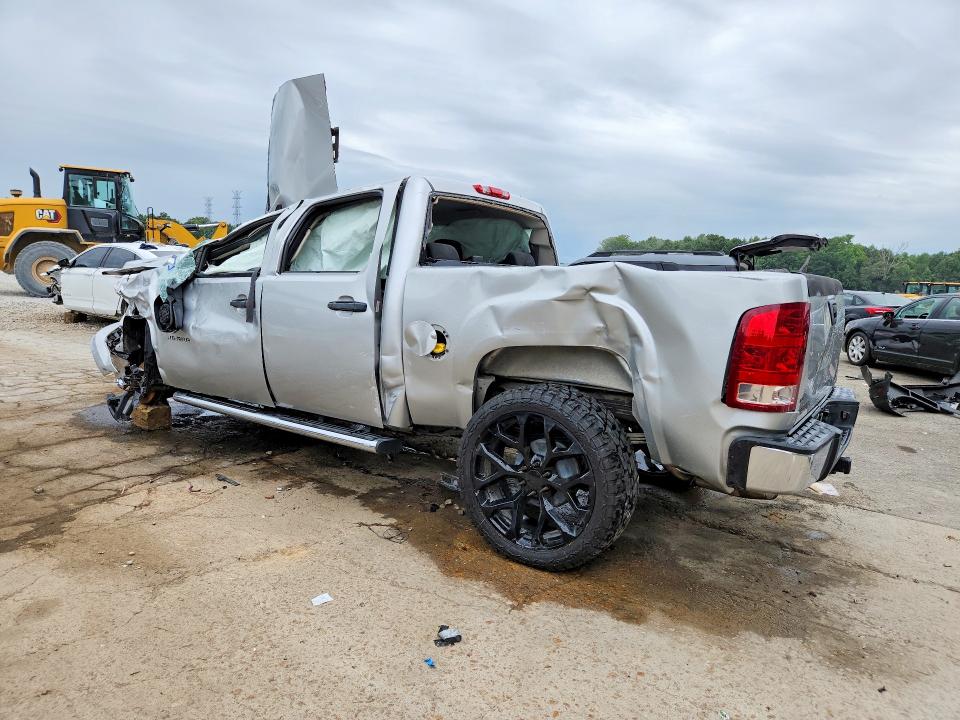 Фото 2 с аукциона – 2010 GMC SIERRA с VIN 3GTRCUEA1AG279043