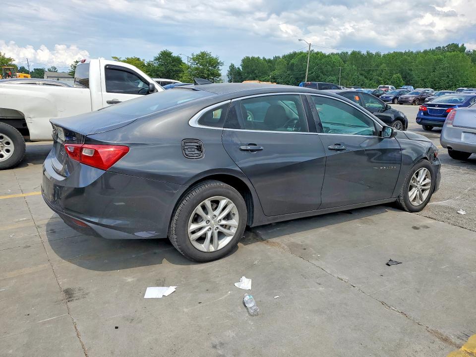 Photo 3 from auction – 2018 CHEVROLET MALIBU with VIN 1G1ZD5ST4JF102697