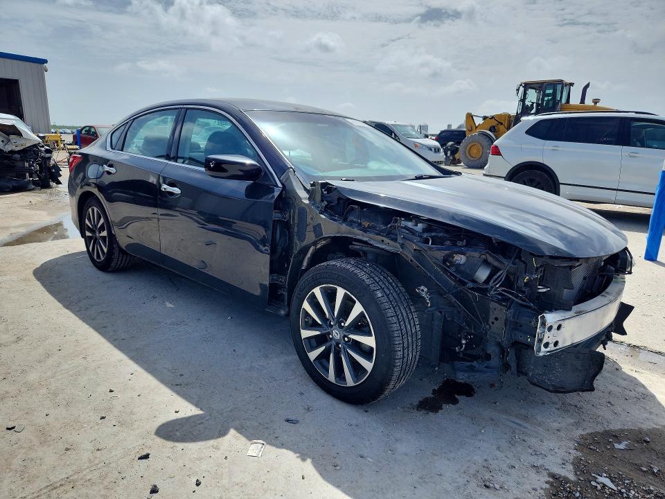 Photo 4 from auction – 2016 NISSAN ALTIMA with VIN 1N4AL3AP3GC117191