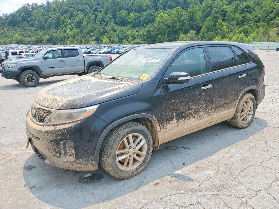 KIA SORENTO 2014 with VIN 5XYKTCA63EG430336 - Photo from auction