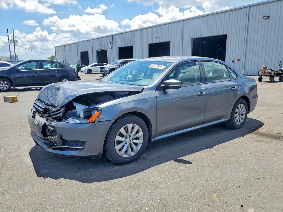 VOLKSWAGEN PASSAT 2013 z numerem VIN 1VWAP7A38DC005658 - Zdjęcie z aukcji