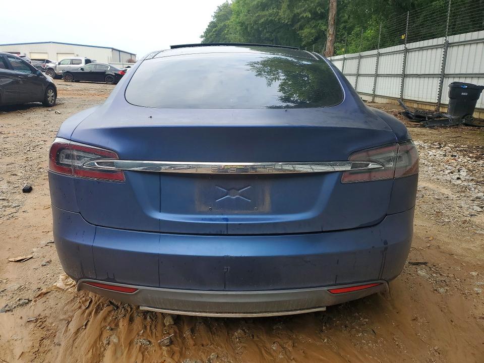 Photo 6 from auction – 2015 TESLA MODEL S with VIN 5YJSA1H29FF098361